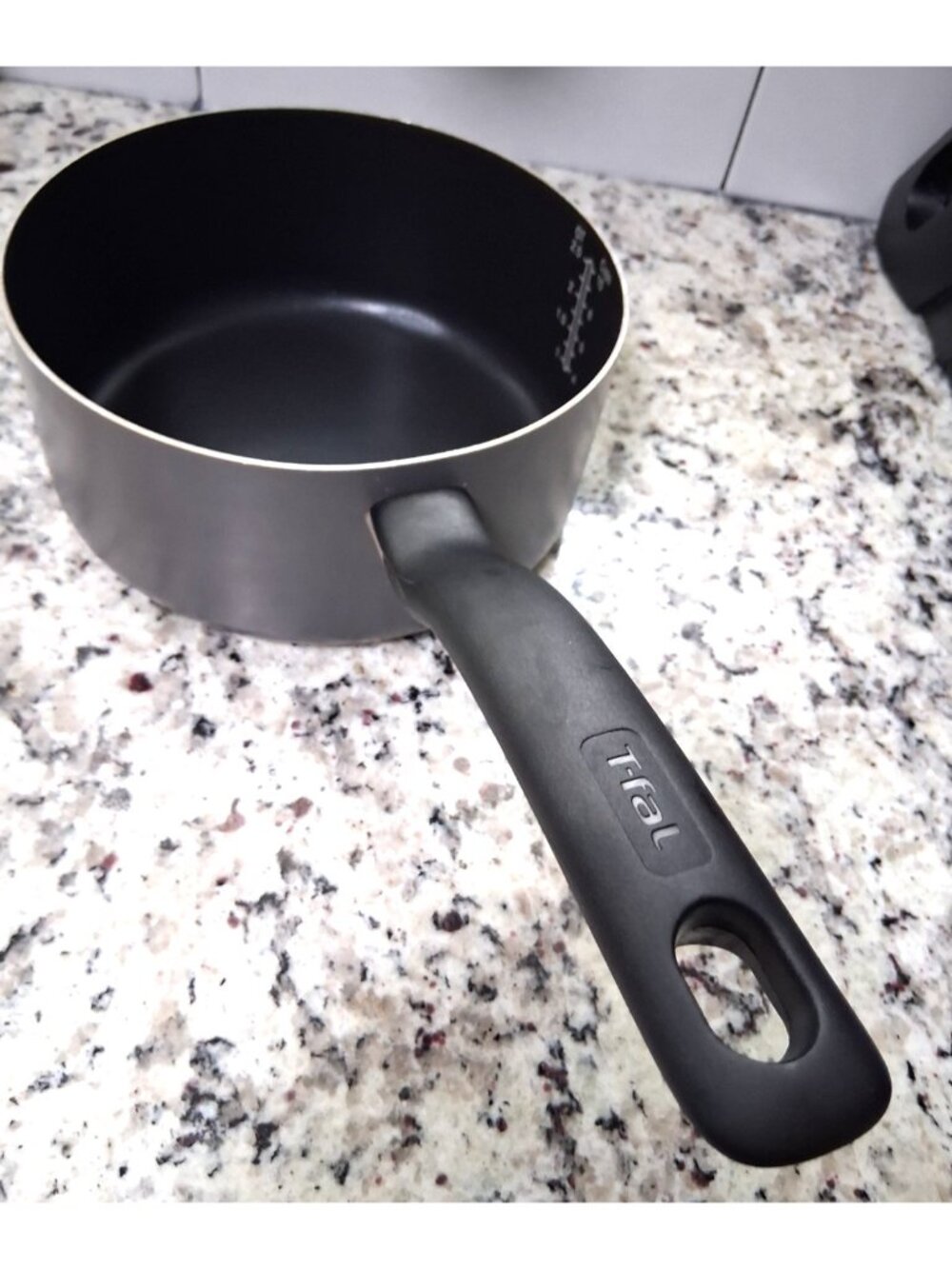 T-fal Heat Mastery Non-Stick Saucepan Black measurements inside pan 2.5 qt